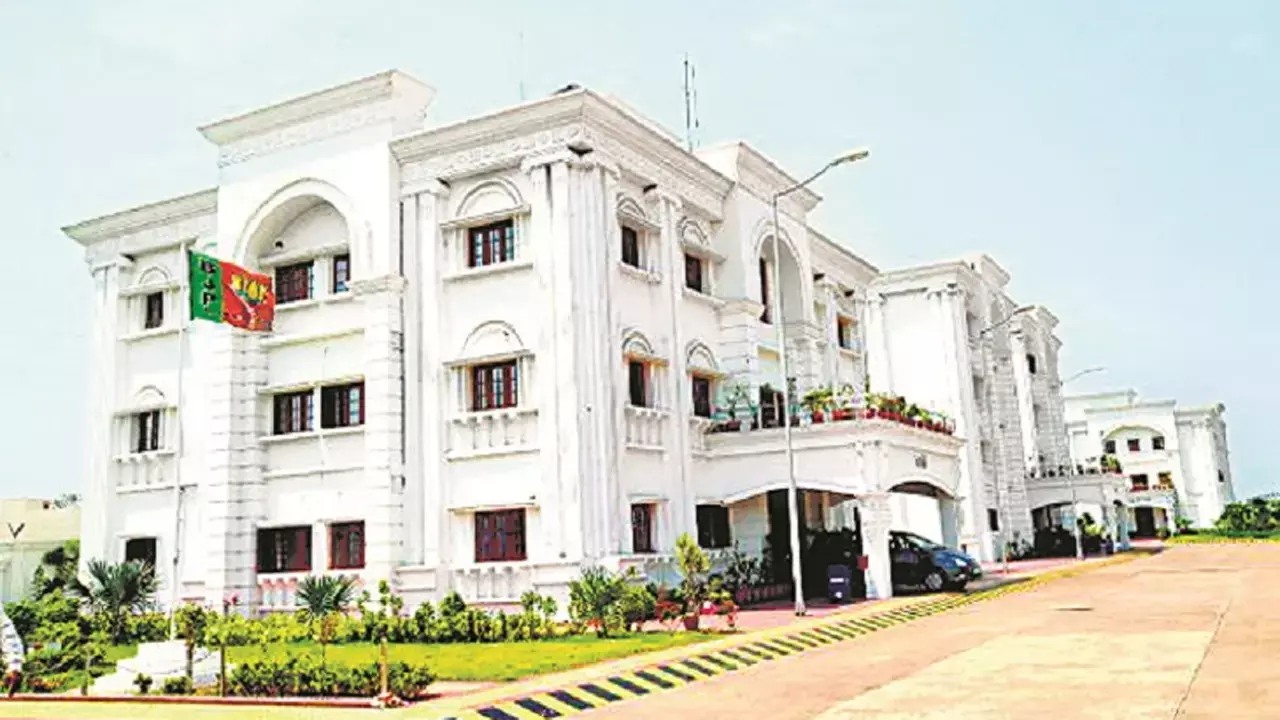 BJP प्रदेश कार्यकारिणी को लेकर मंथन अंतिम चरण में, तीन नए महामंत्री बनेंगे; महामंत्री पद के लिए नवीन मार्कंडेय और अखिलेश सोनी के नाम लगभग फाइनल