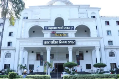 महापौर के लिए नई टोयोटा, विभागों को मिलेंगे दर्जनों नए वाहन