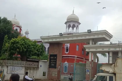 जबलपुर में अंजुमन इस्लामिया वक्फ बोर्ड के स्कूलों में शुक्रवार की छुट्टी पर बवाल, विरोध के बाद आदेश वापस